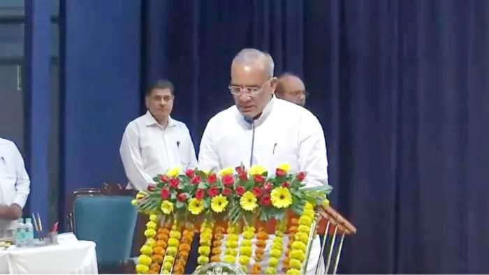 मध्य प्रदेश में हुआ मंत्रिमंडल का विस्तार, रामनिवास रावत ने ली मंत्री पद की शपथ मध्य प्रदेश में हुआ मंत्रिमंडल का विस्तार, रामनिवास रावत ने ली मंत्री पद की शपथ